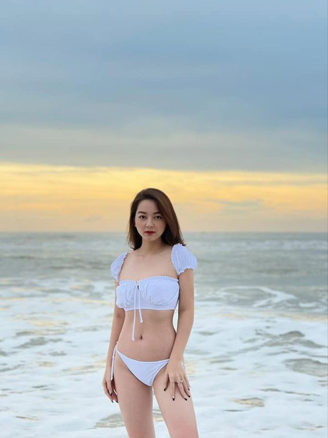 Loạt ảnh bikini nóng bỏng của cô gái mặc áo dài đẹp như Mai ...